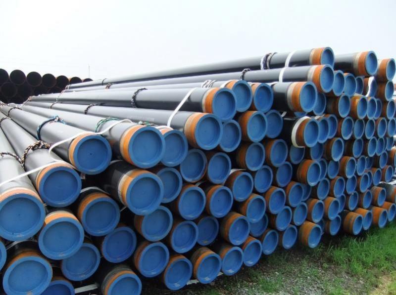 Carbon seamless pipe for fluid transportation